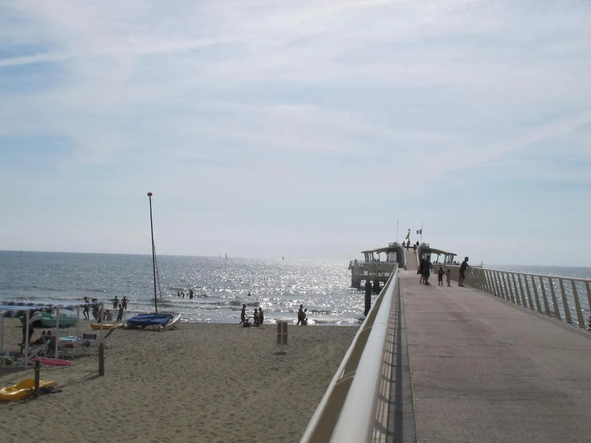 Apartment Dei Fiori By Interhome Lido di Camaiore