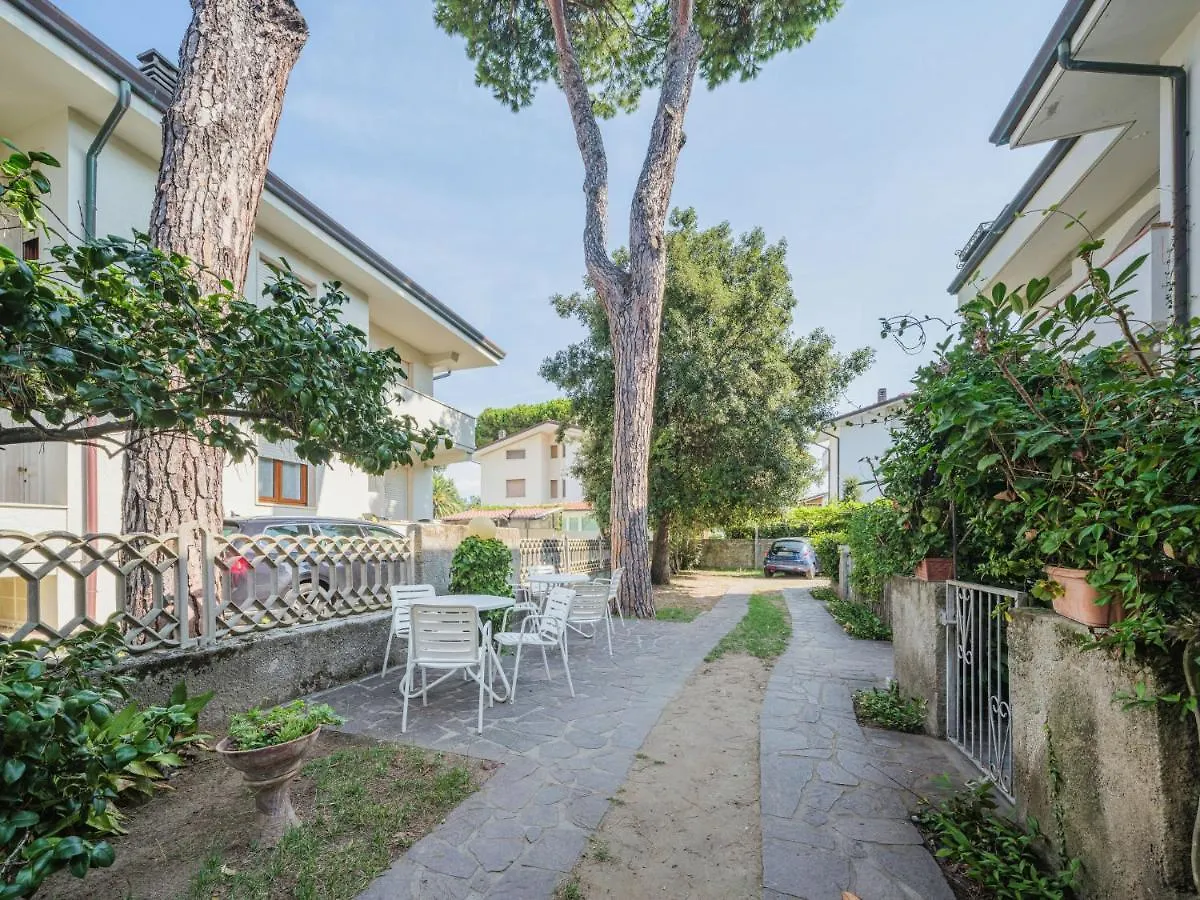 Apartment Dei Fiori By Interhome Lido di Camaiore 0*,