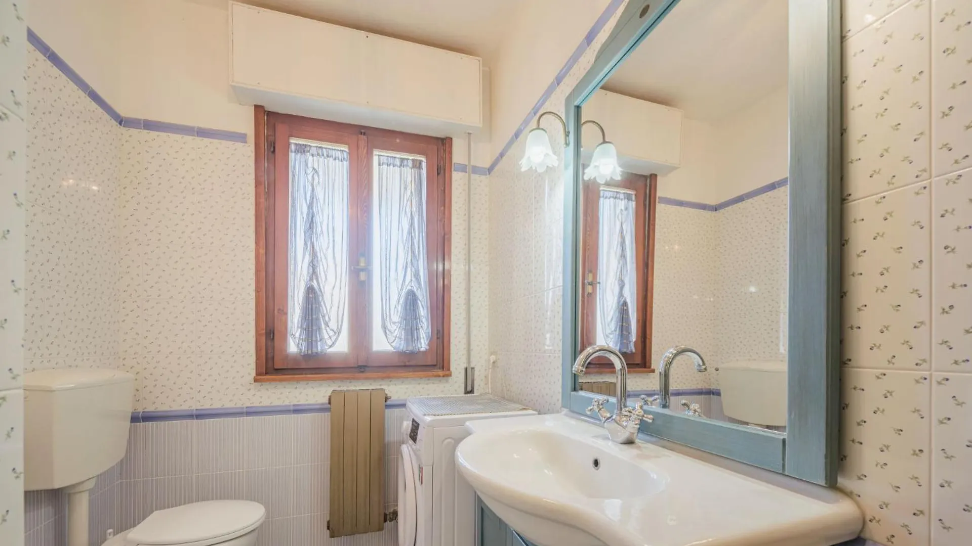 Apartment Dei Fiori By Interhome Lido di Camaiore